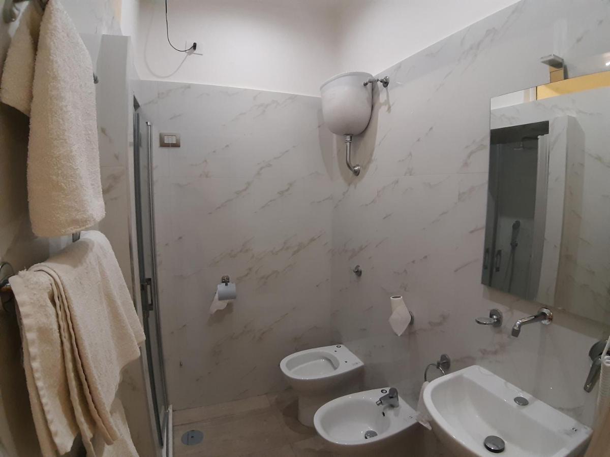 Albergo Viola Napoli Bagian luar foto