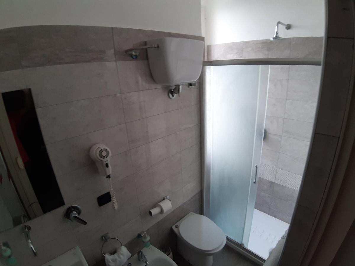 Albergo Viola Napoli Bagian luar foto
