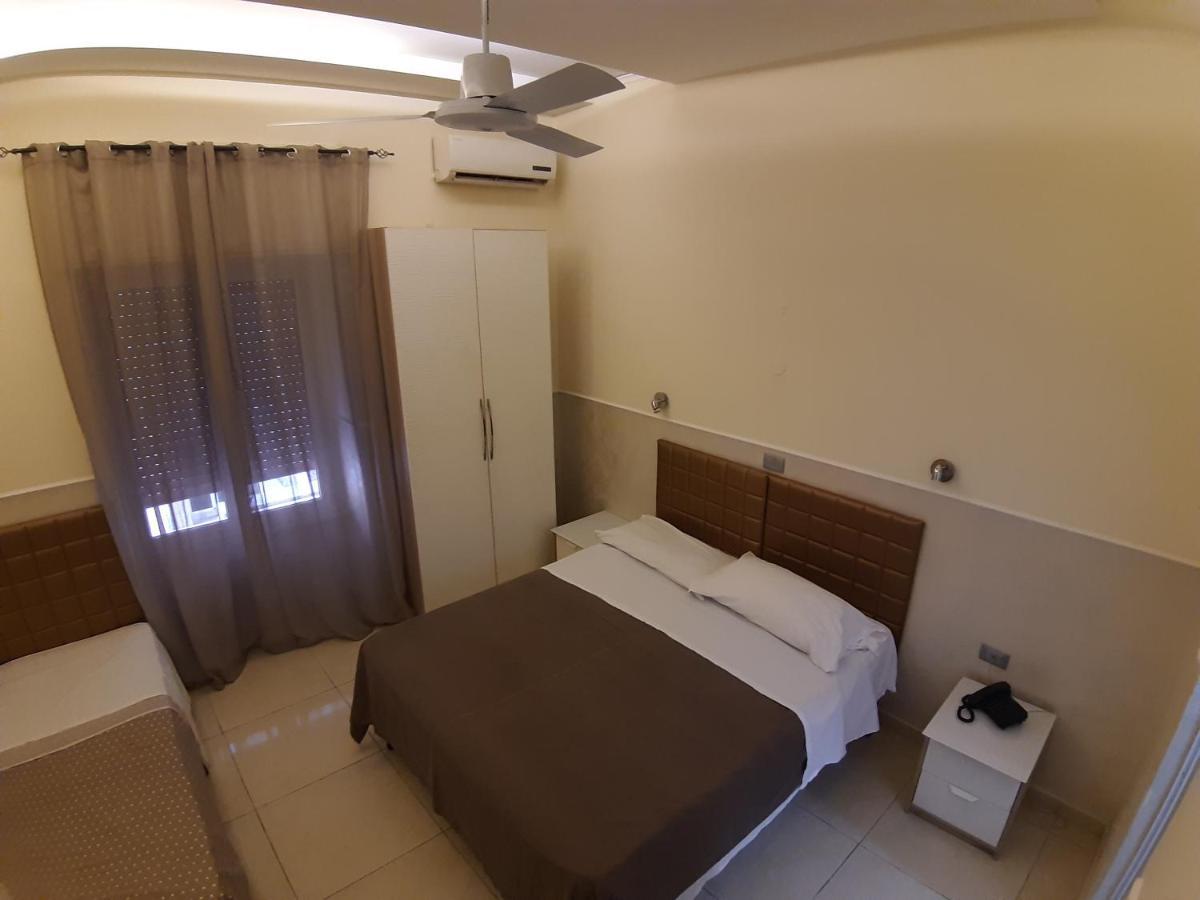 Albergo Viola Napoli Bagian luar foto