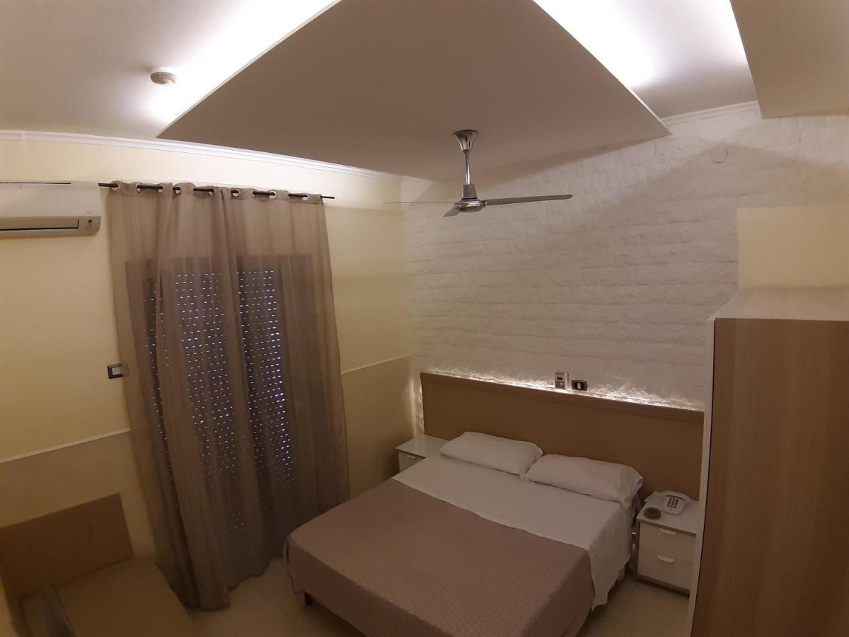 Albergo Viola Napoli Bagian luar foto